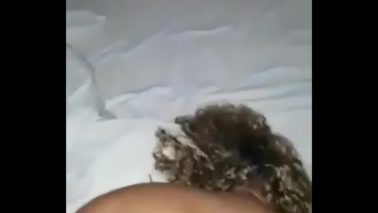 Beurette jouie &agrave; domicile