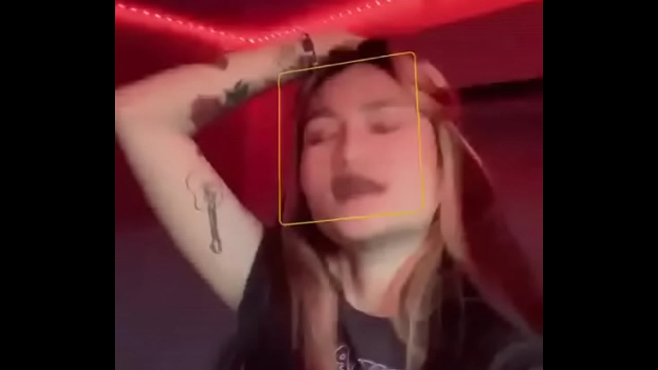 Delia Sugar - Cute Asian model