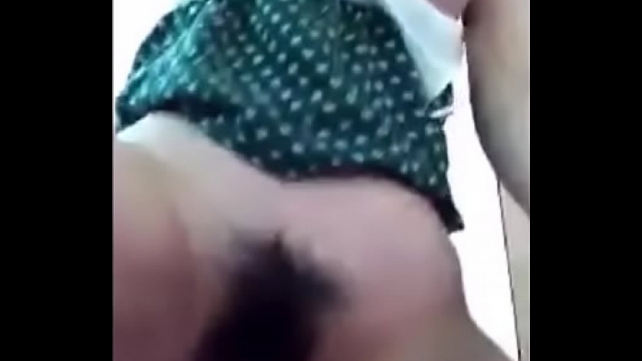 Le encanta mostrarse y esta muy rica