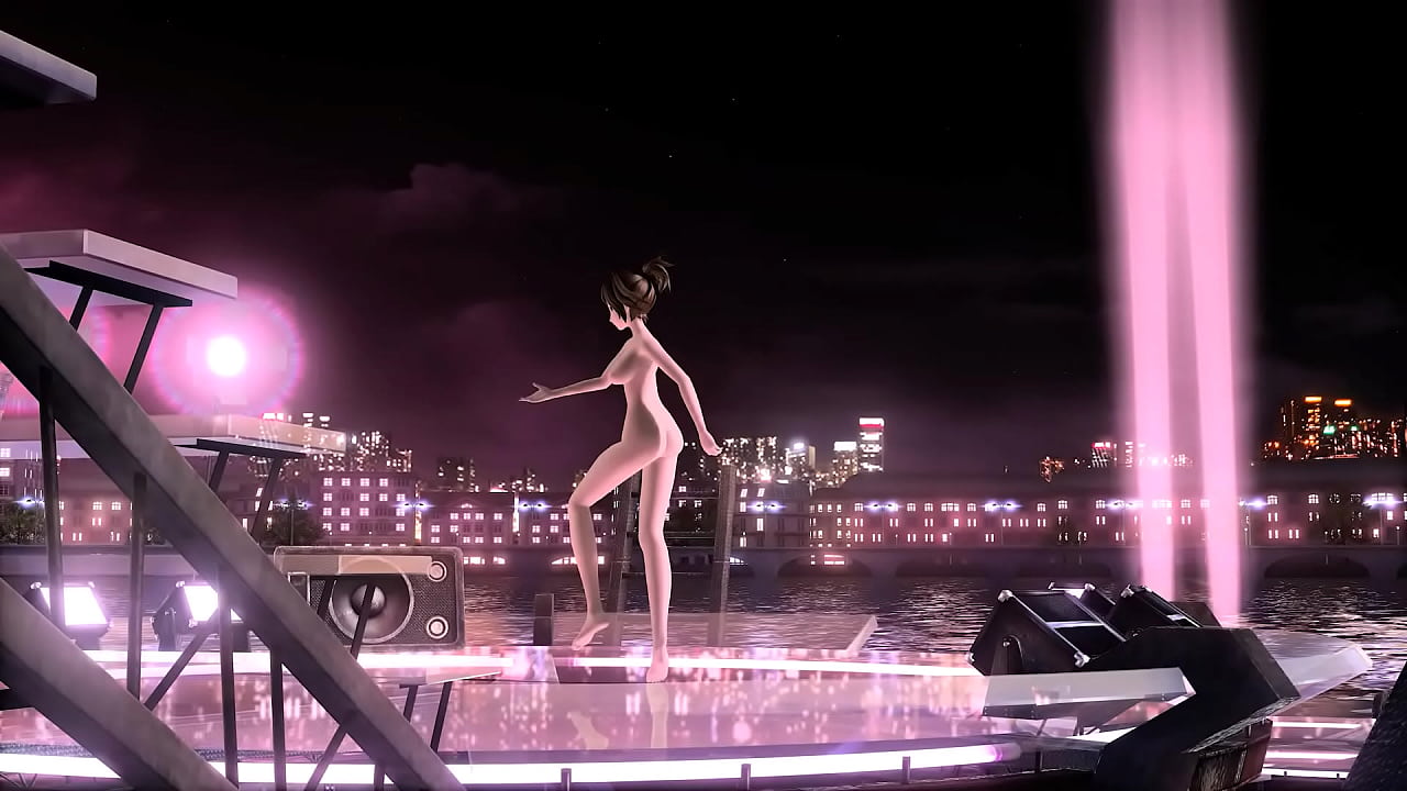 Sakine Meiko bailando desnuda