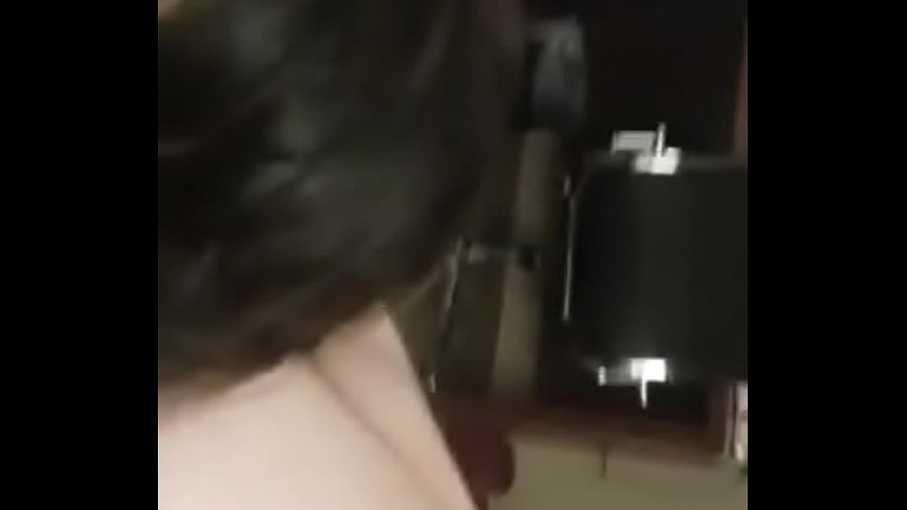 Mature hooker giving bbj