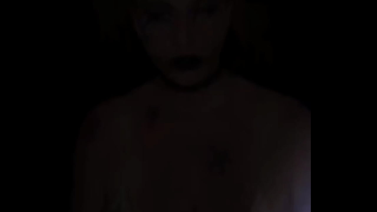 Tried the light effect on TikTok. I&rsquo;m impressed. #crackeddoll #brokendoll #EltonJohn #goodboy