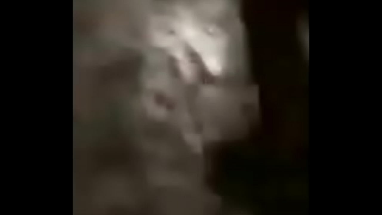 estourando cabecinha da novinha