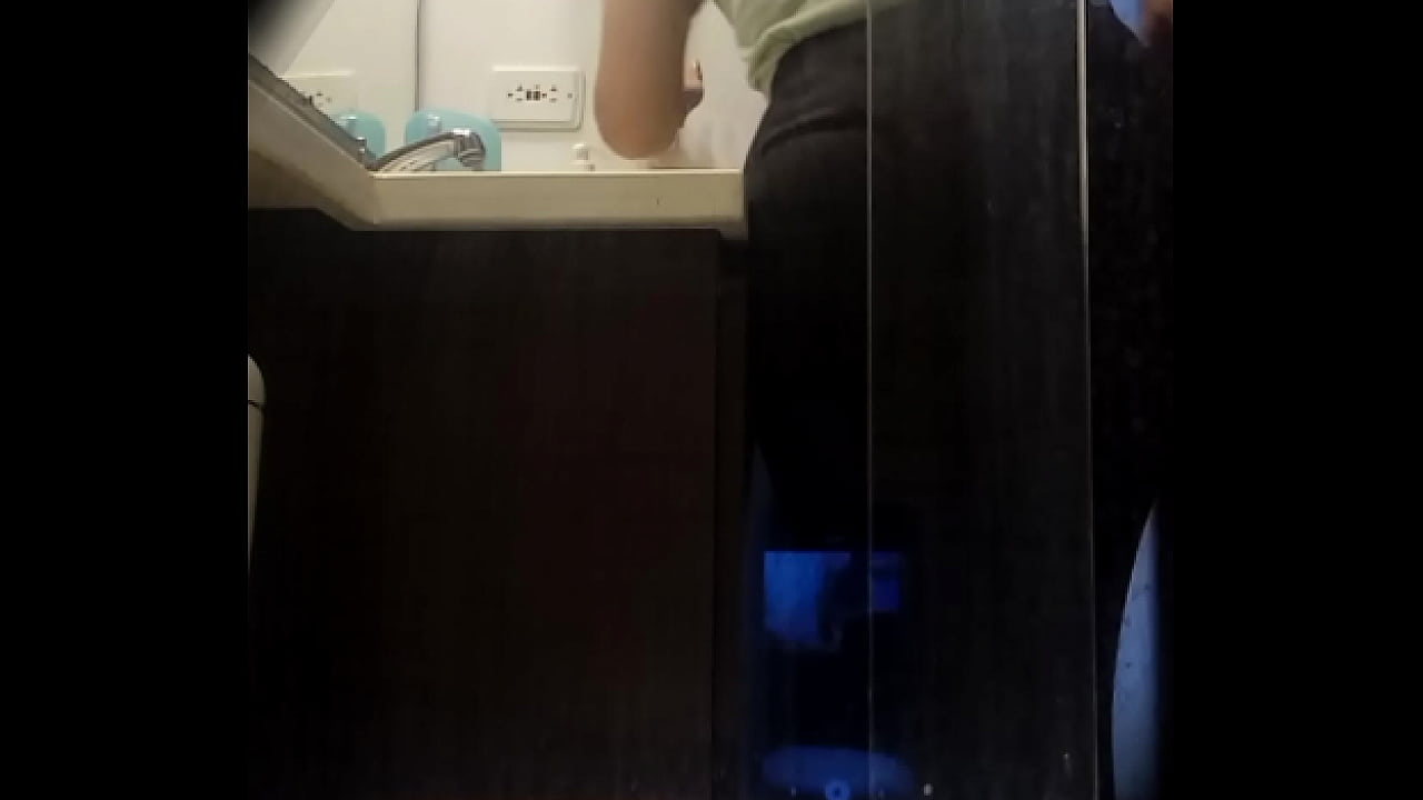 Camara espia en habitaci&oacute;n de profesora argentina Milet