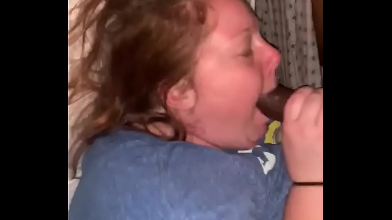 White Pawg Play With Pussy While Ppl are s.