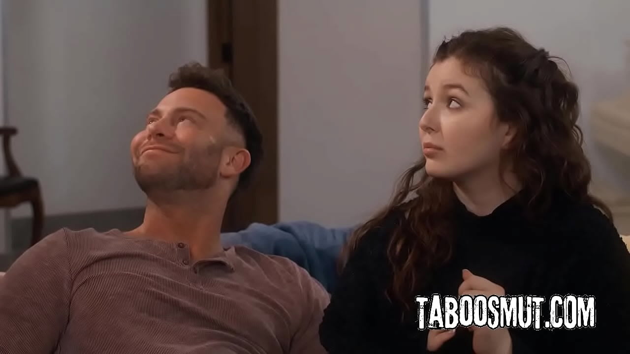 Horny Stepmom And Stepdaughter In Hot Foursome Sex - Leana Lovings, Bunny Madison