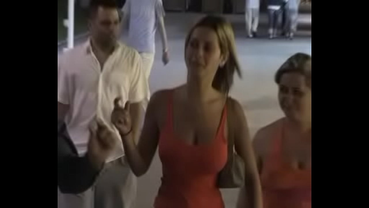 candid busty street