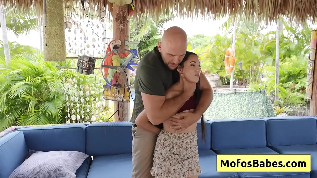 Very bendy and busty teenager gives wet blowjob and suck bug balls