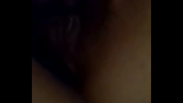 Mi pareja cachonda dandose placer cuando no estoy.