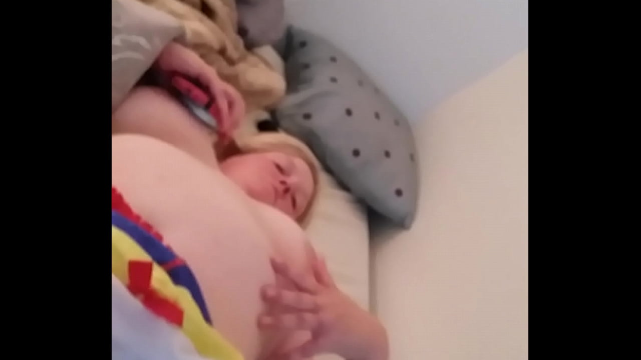 eating some sweet little pussy