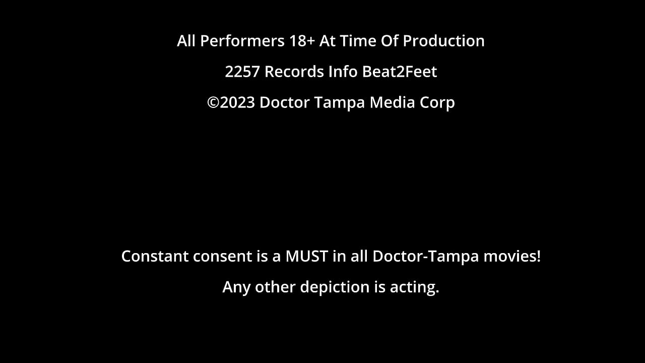 Aria Nicole Gets Foot Massage From Doctor Tampa On Beat2FeetCom