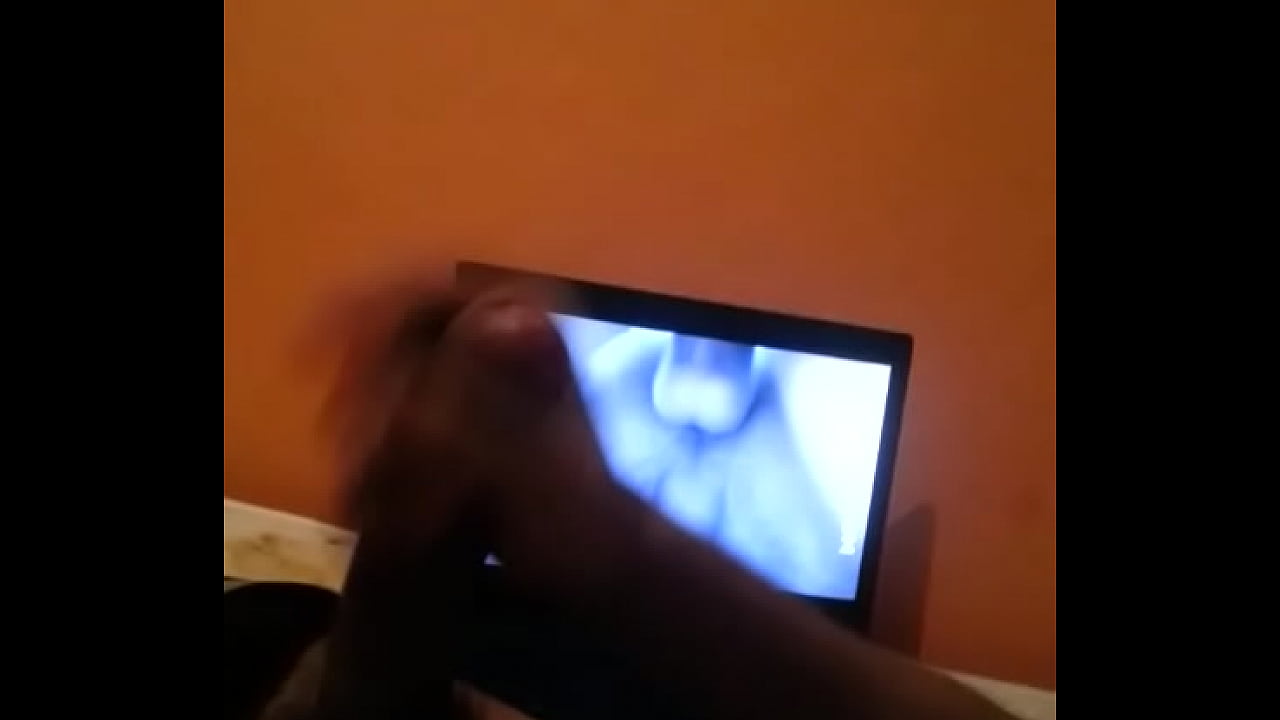 Lek Masturbando vendo porn&ocirc;!