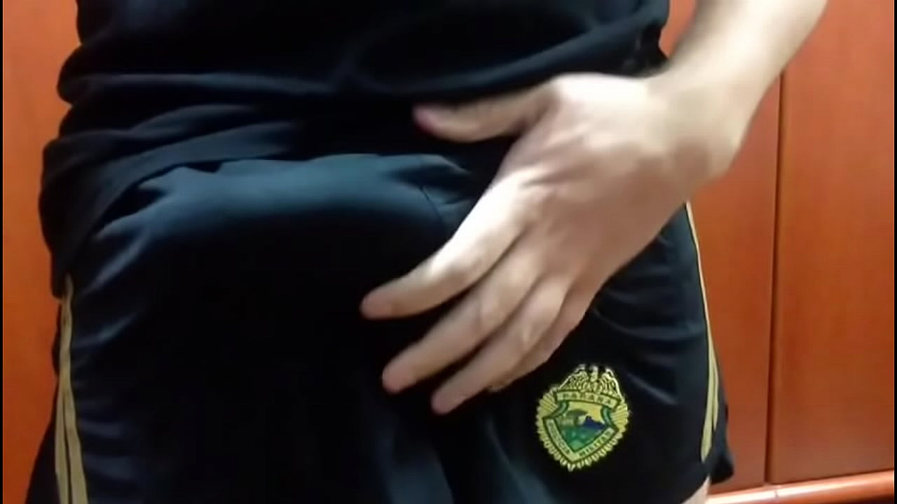 Pau do militar tesudo de Curitiba