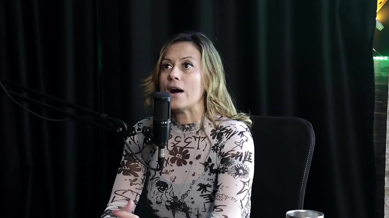 &Eacute; ex BBB, contou como come&ccedil;ou, o irm&atilde;o n&atilde;o gostou dela produzir conte&uacute;dos, muitos preconceitos vem das mulheres - Ang&eacute;lica Morango (WATCH ON: SHEER/RED)