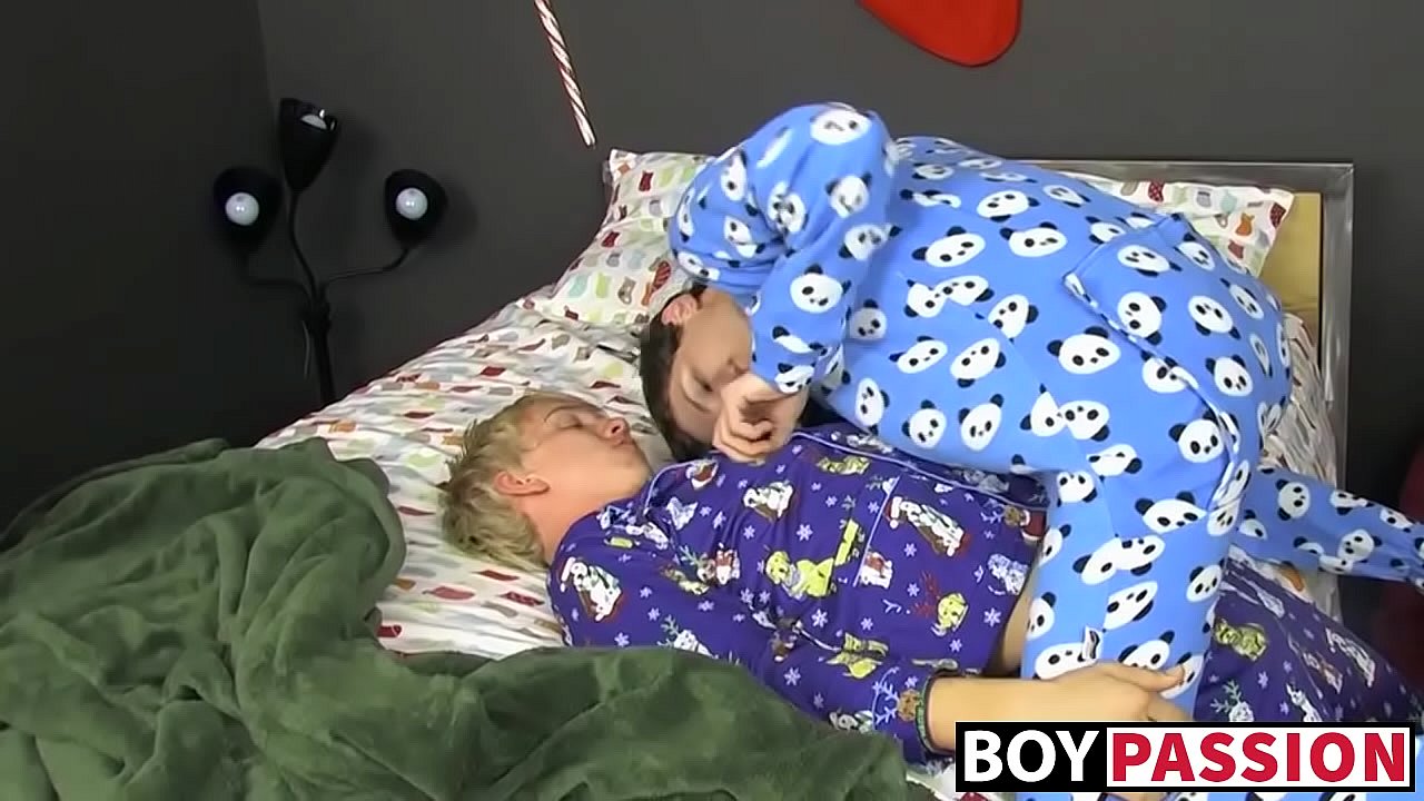 Beautiful young gays drilling cute asses