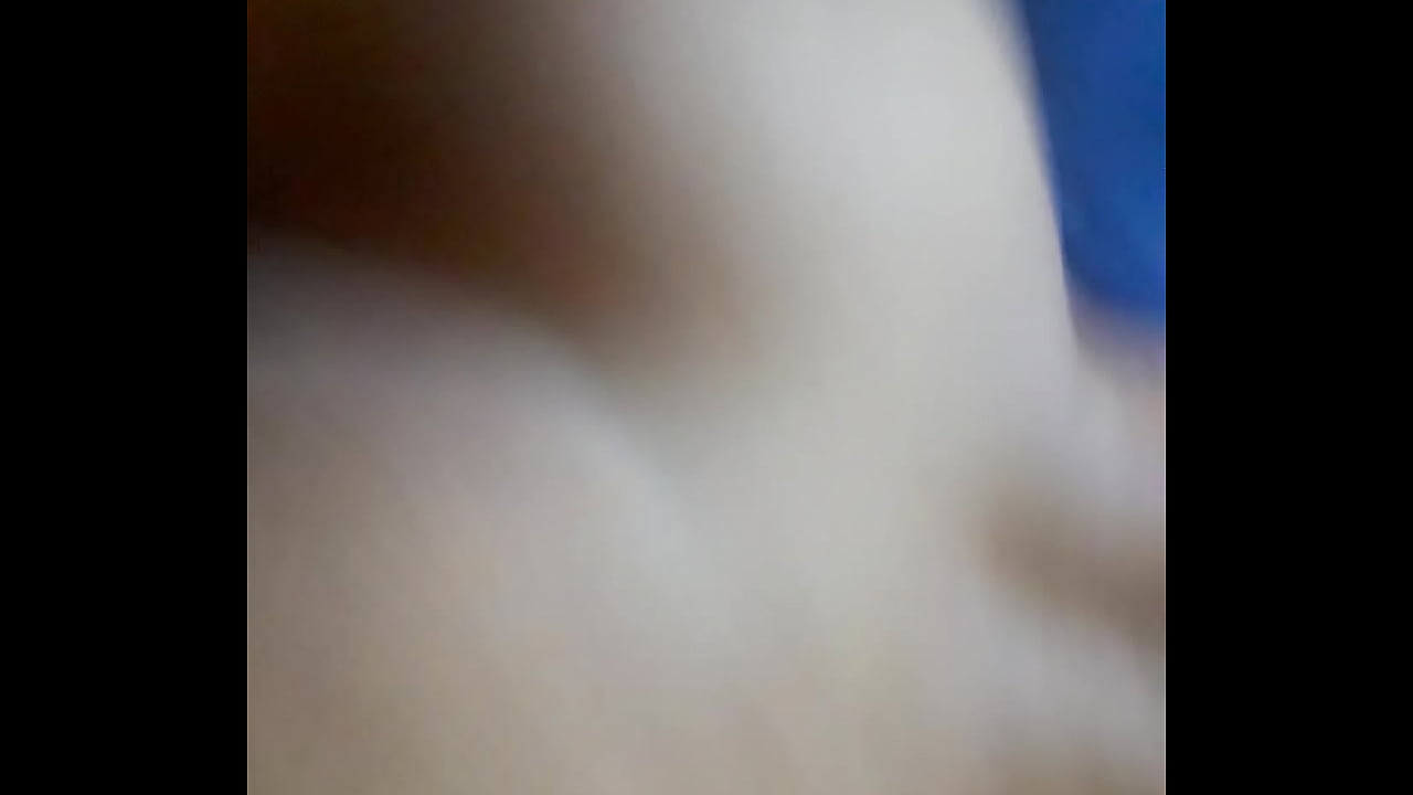 Latina culona folla gratis, me pide que la grabe