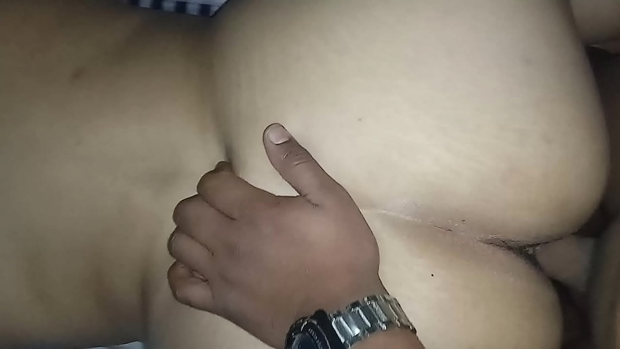 Novinha Dan&ccedil;ando funk, revolando na pica..