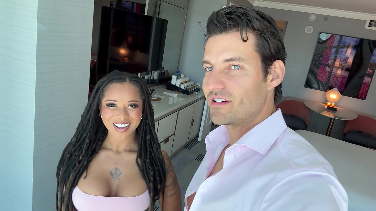 Team Pink reporting here. Together with the sweetest calisweetsxxx we rose the temperature in Las Vegas from 109F to at l ...