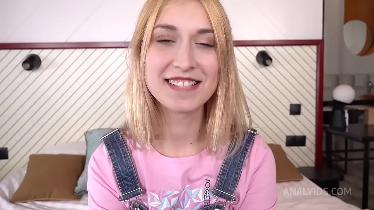 CuteTeen Iris Kiss Kiss Tried Big Cock in The Ass - Big Anal Gape - Non-Stop Fuck VK050