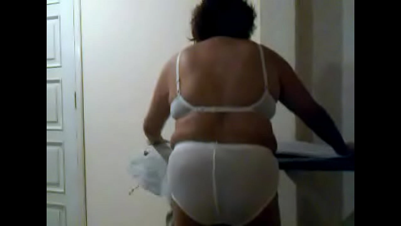 mujer mexicana gorda en calzones 2