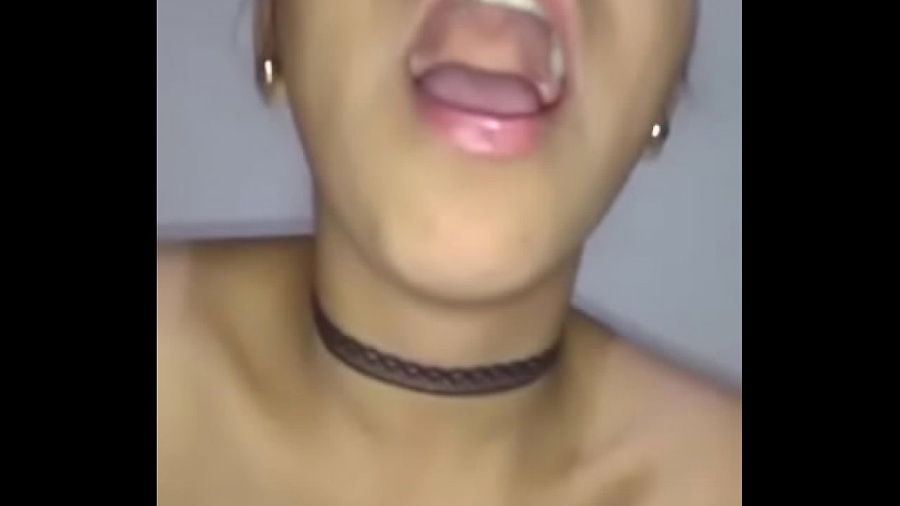 Dauergeile Amateur Latina SexySoraya macht es sich selbst