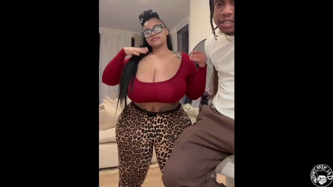 latina bbw cums hard on lil d trailer