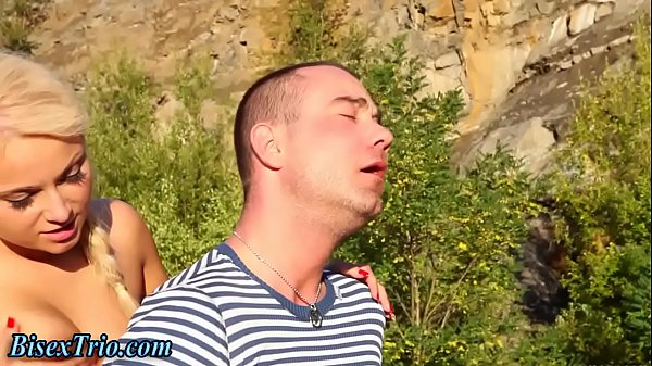 Babe gets bisex cumshot