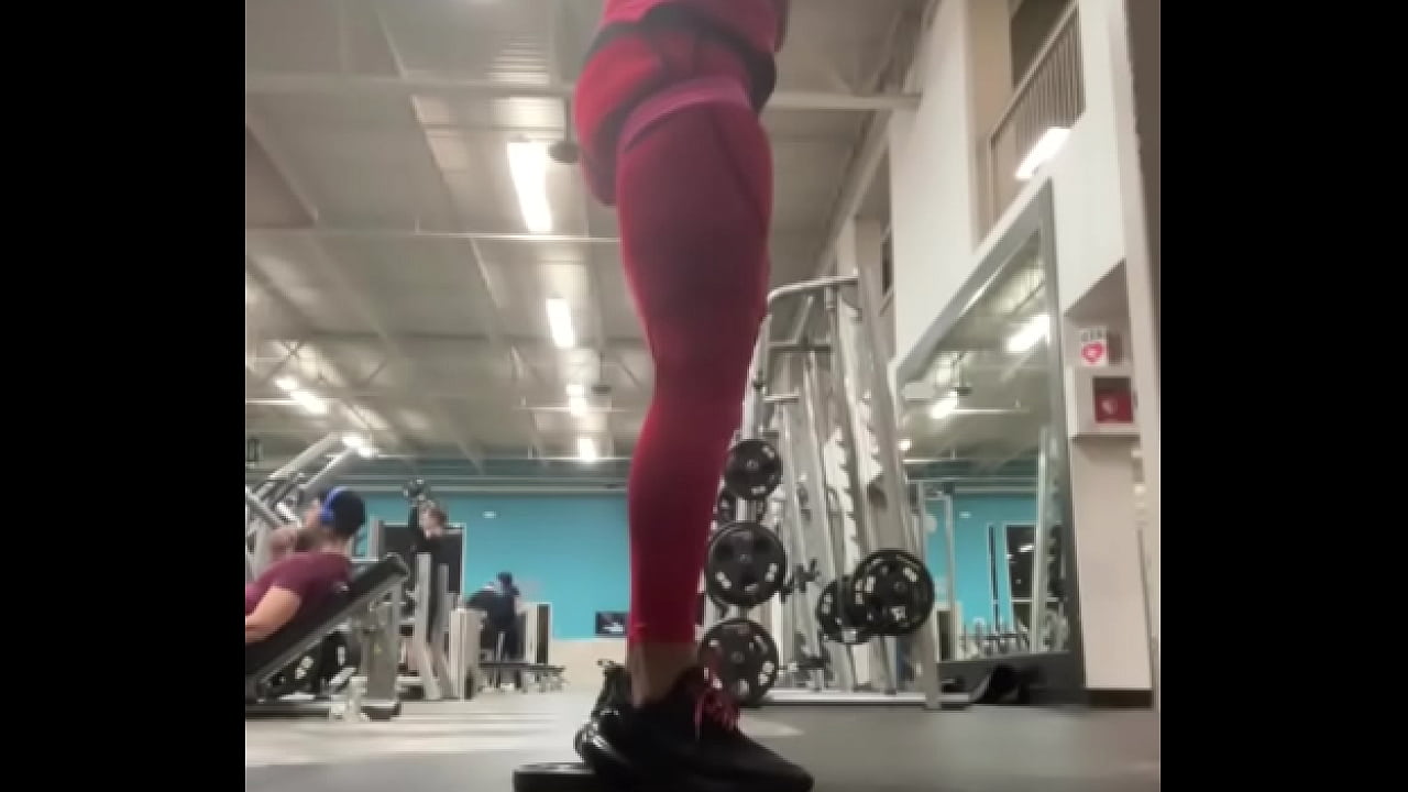 Get low muscular whore