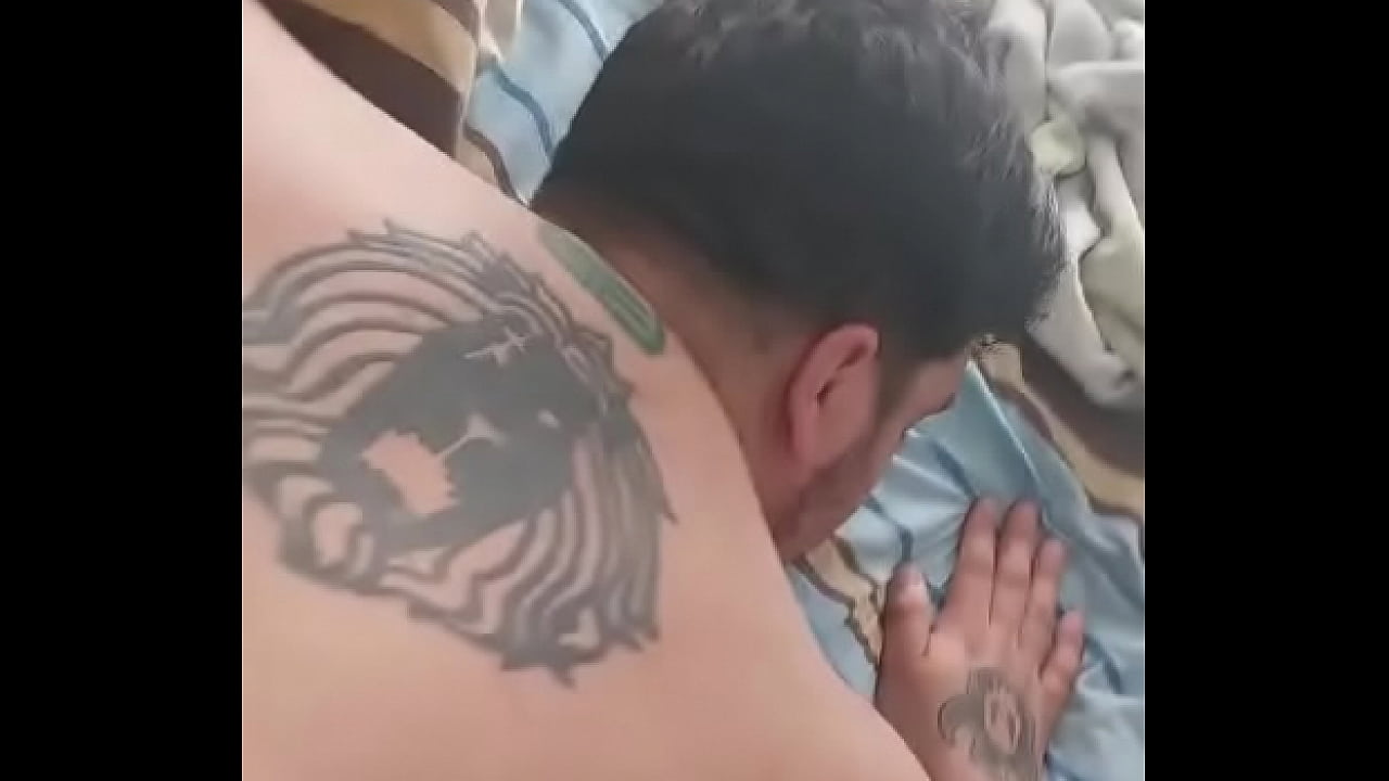 venezolano cachondo, rompi&eacute;ndome el culo