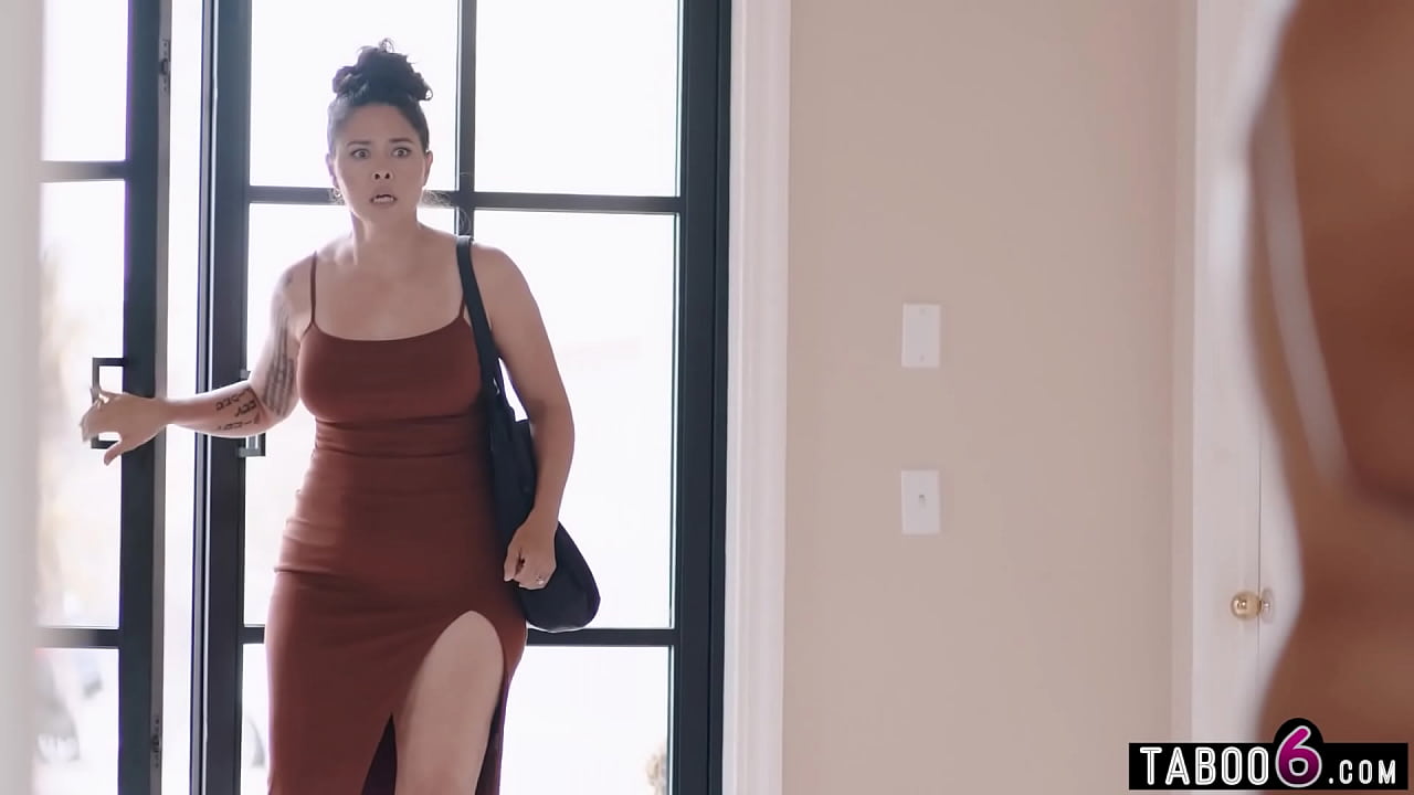 Wedding planner fucked by husband to be because she was just too hot