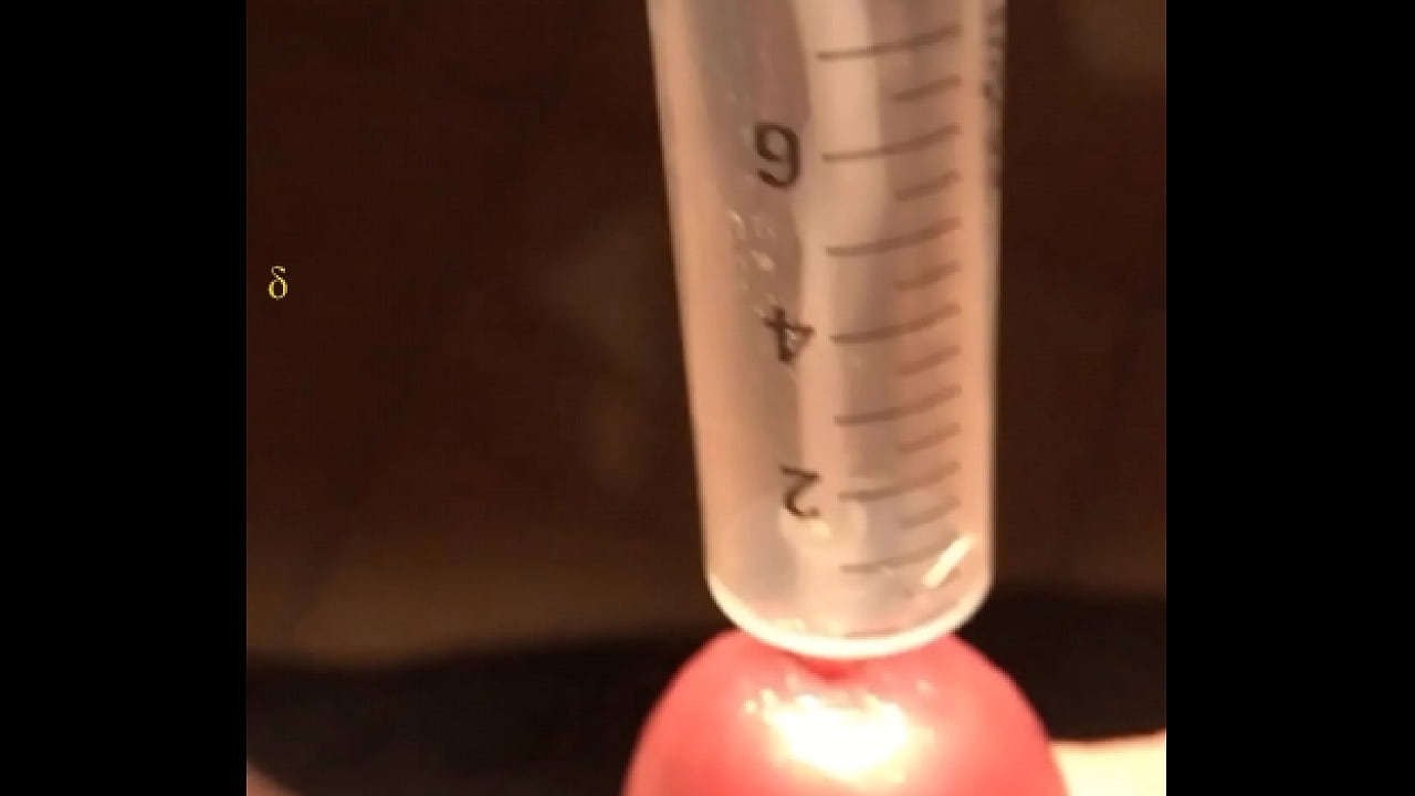 HHad some solo fun and collected a huge cumshot with an inserted urethra plug (10mm) into a syringe