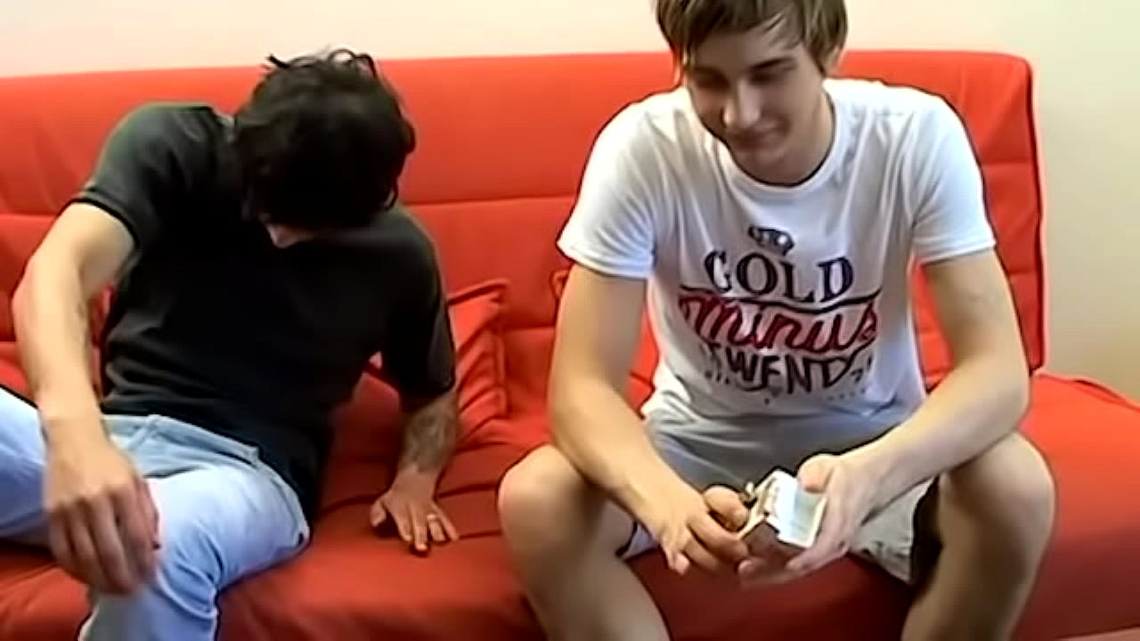 Kinky amateurs smoke cigars and fuck