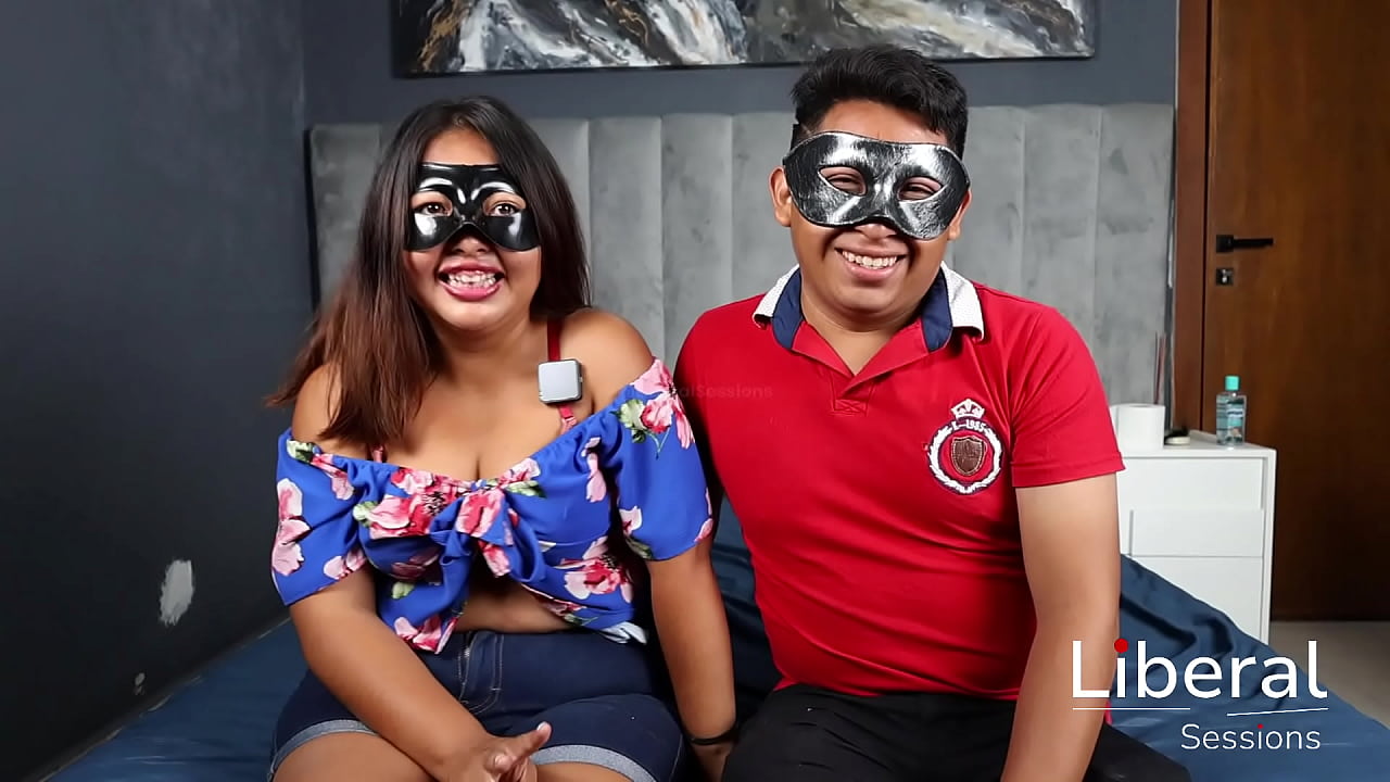 cornudo presta a su esposa para ser cogida por tres negros