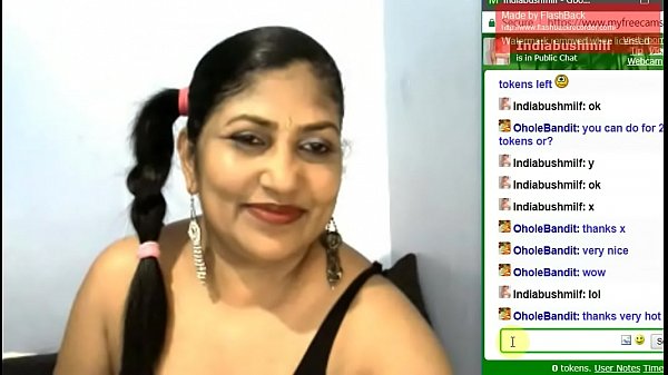 Desi Mature showing ass hole