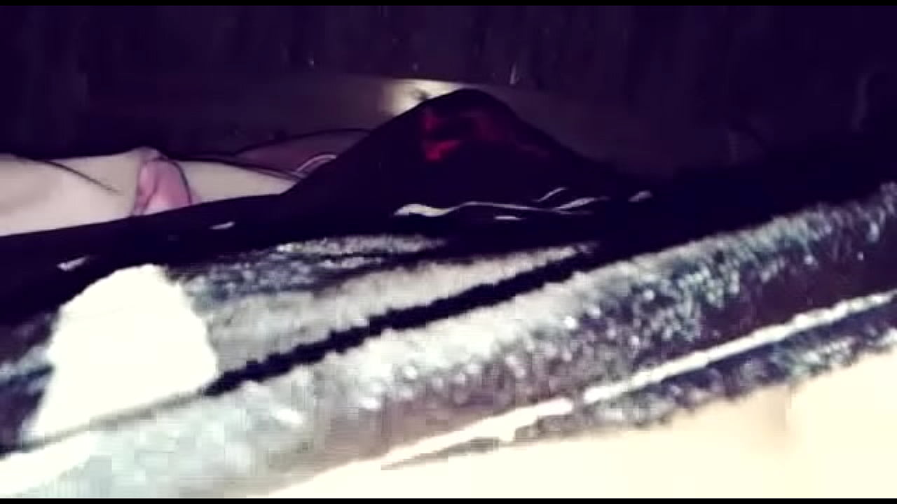 Venezolana ense&ntilde;ando las tetas por whatsapp