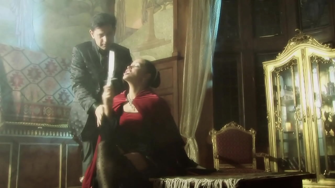 Skank Tunnel Kaia Kane