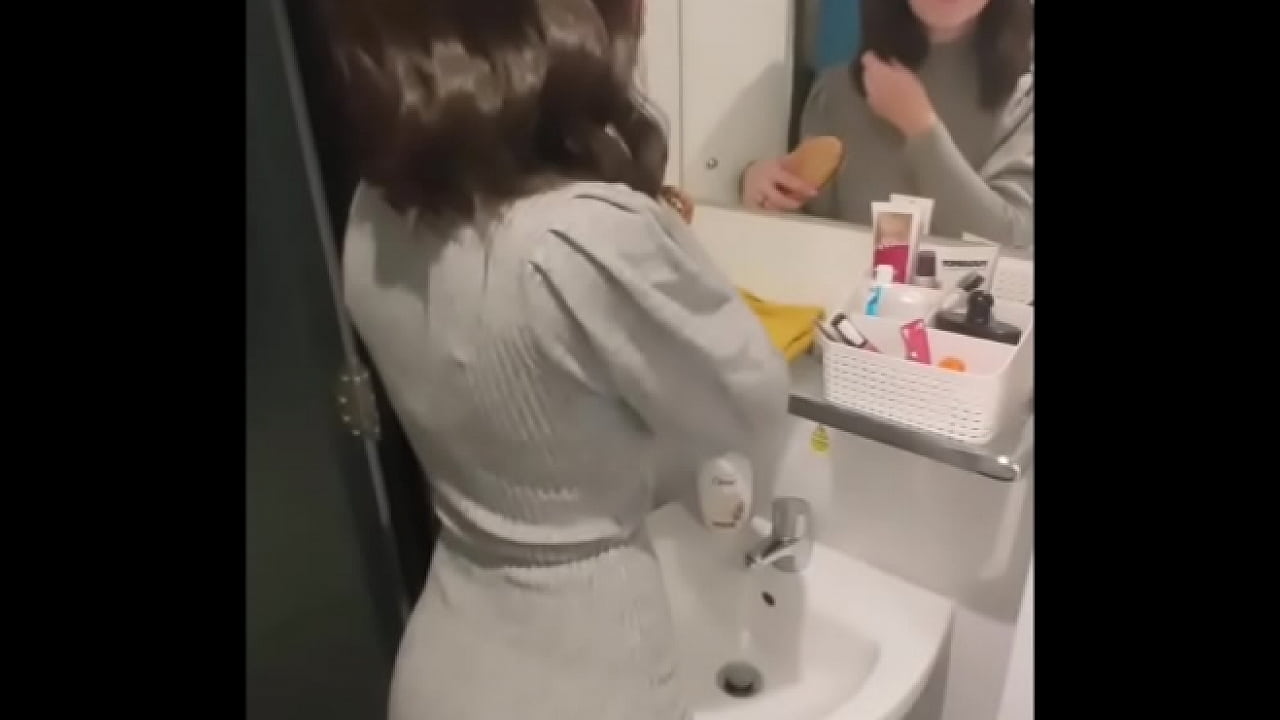 My Step-mom makes me ready and empty my balls