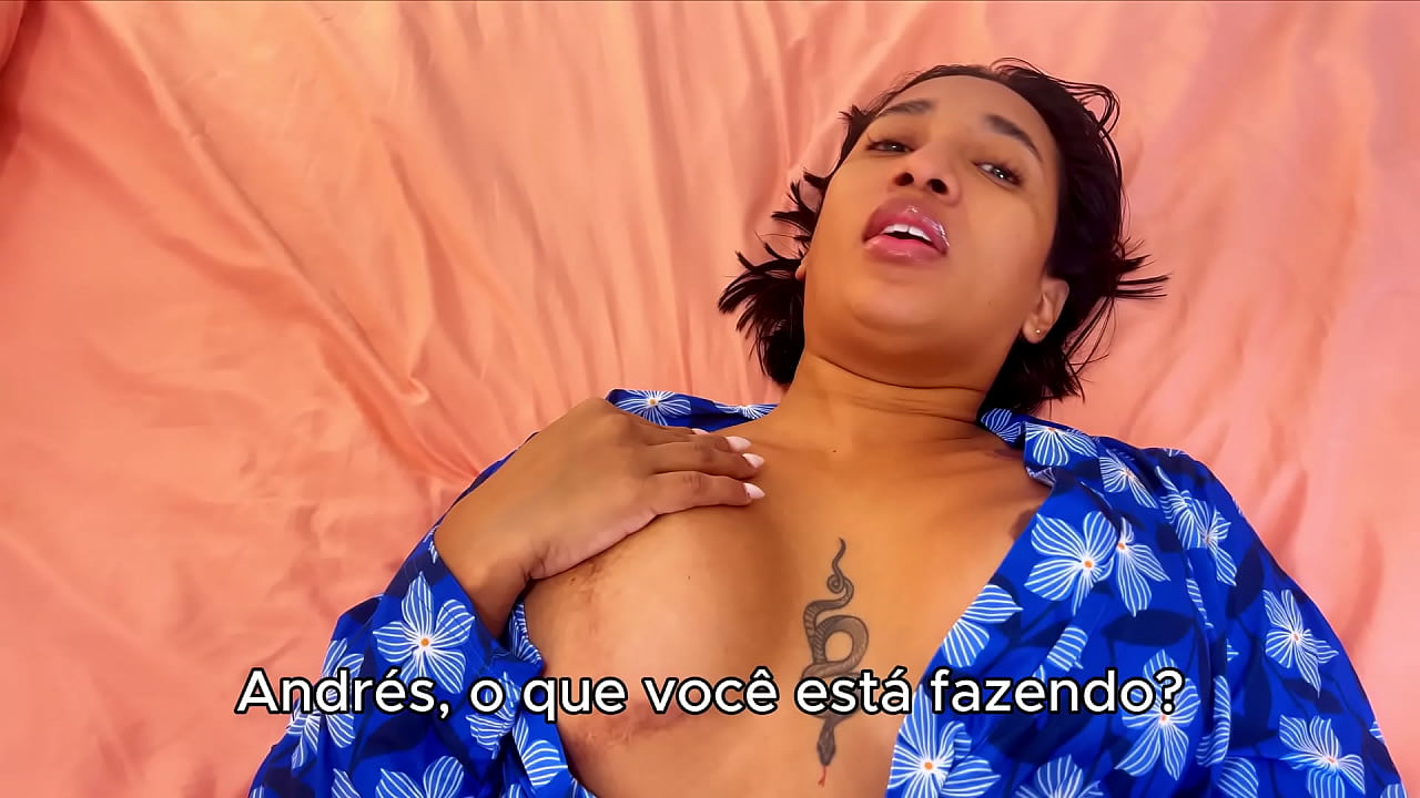 Madrasta diz: Minha buceta &eacute; s&oacute; para o seu pai! O que h&aacute; de errado com voc&ecirc;?