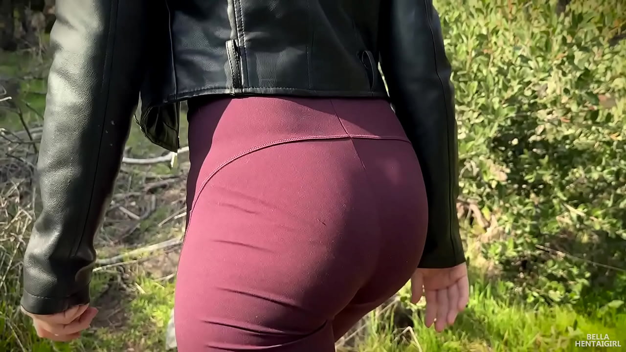 Kitten lost in the forest - Bella Hentaigirl