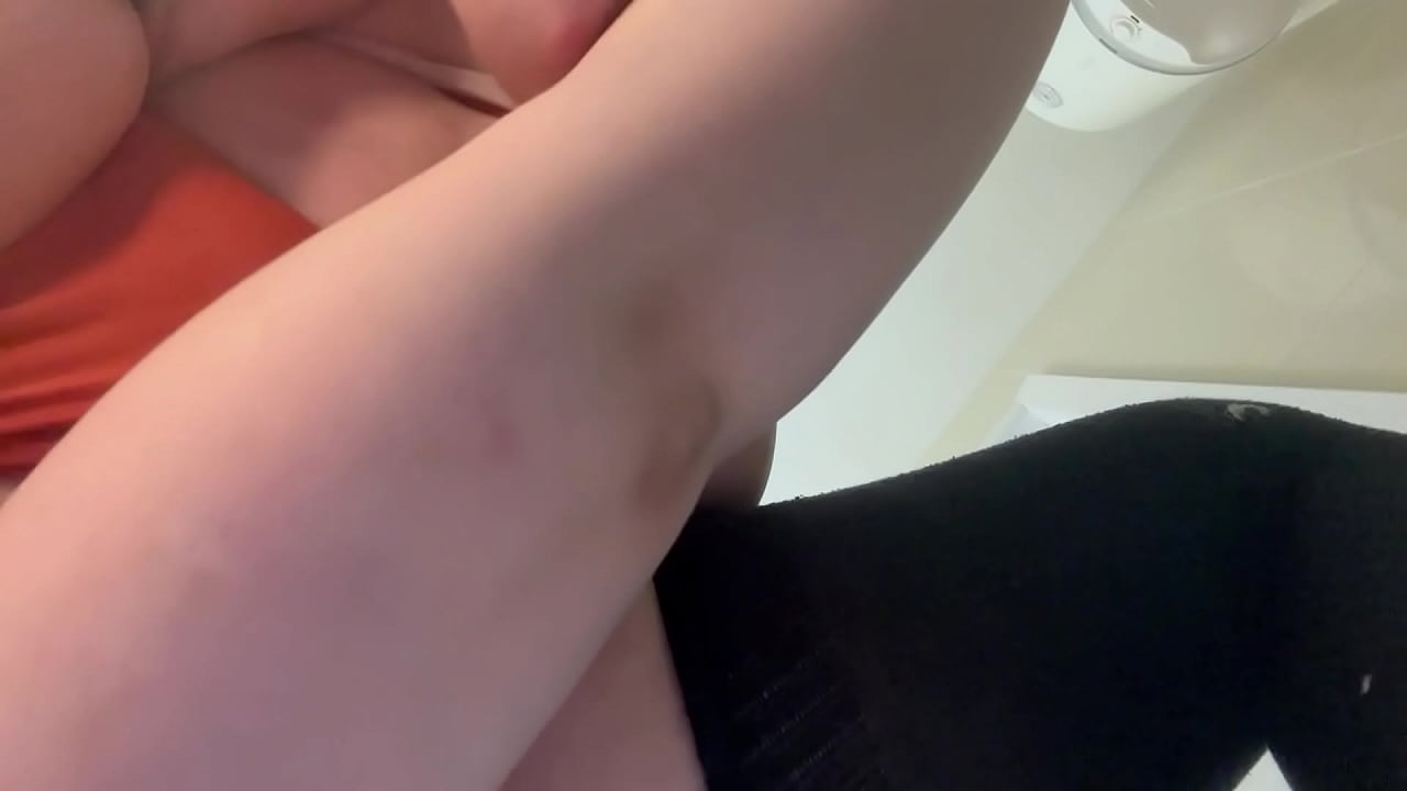 Double penetration with young amateur