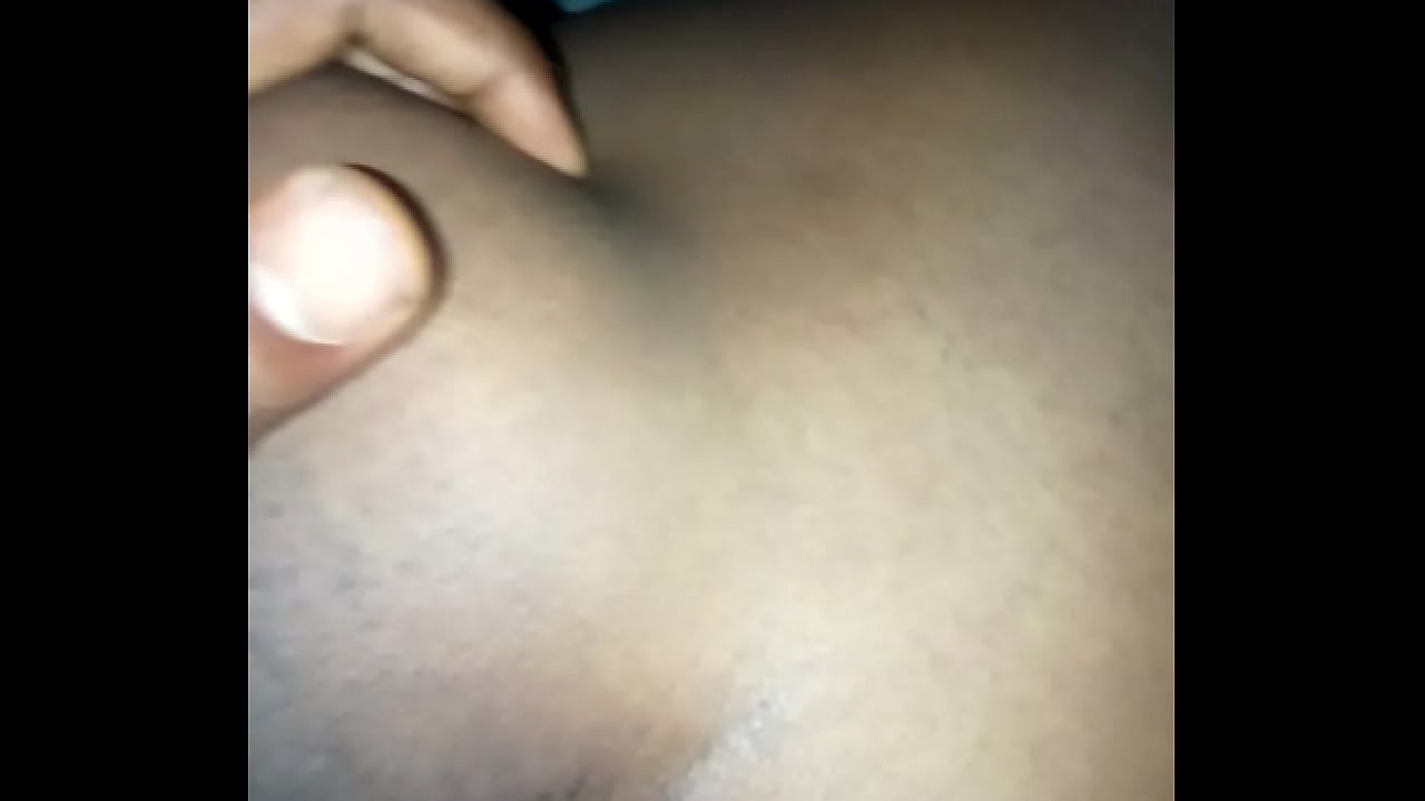 Koko hits up girl from back