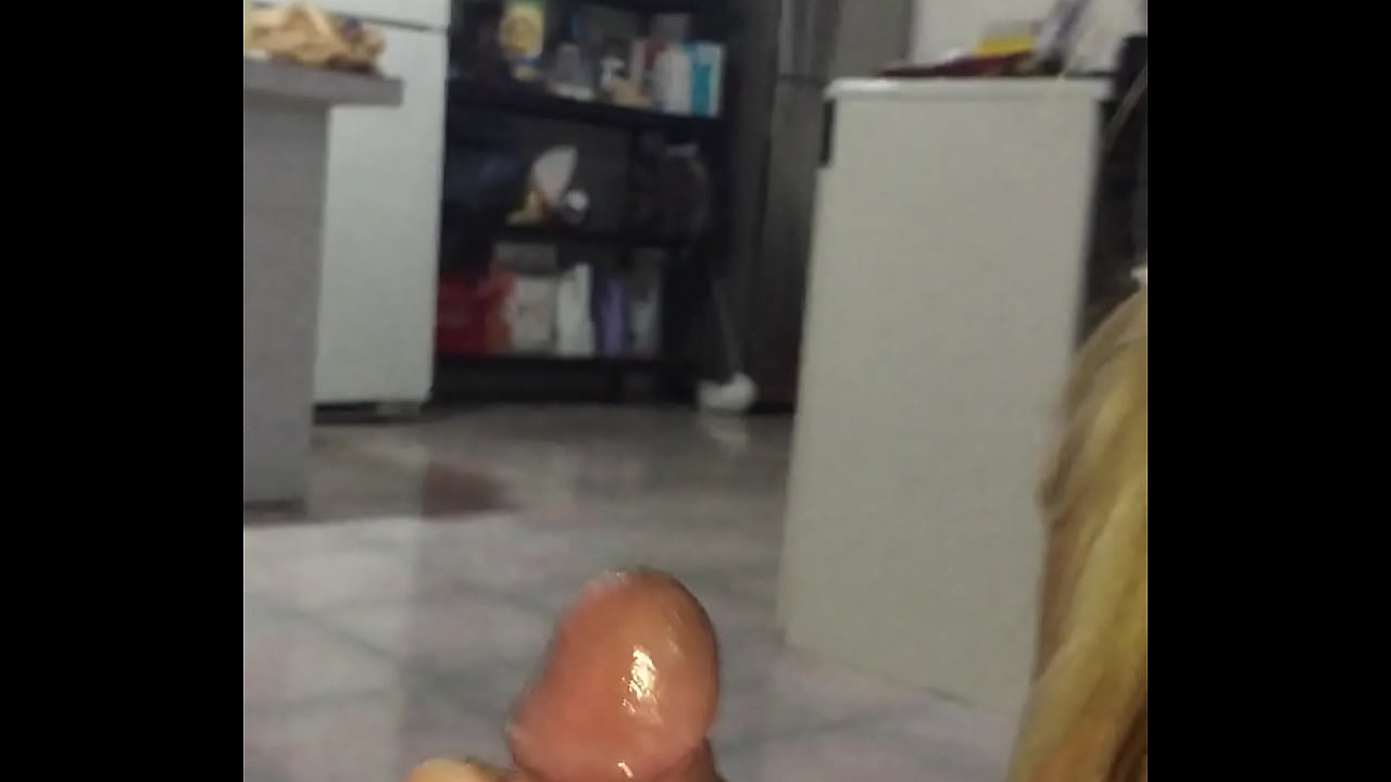 DT NIKI deepthroats the cock bestfriends cant resist.