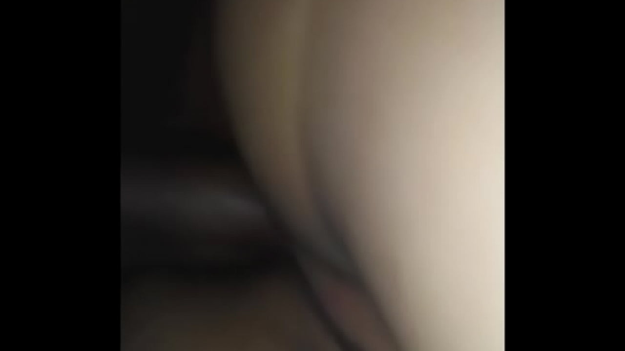 COCOTA  DANDO O CUZINHO