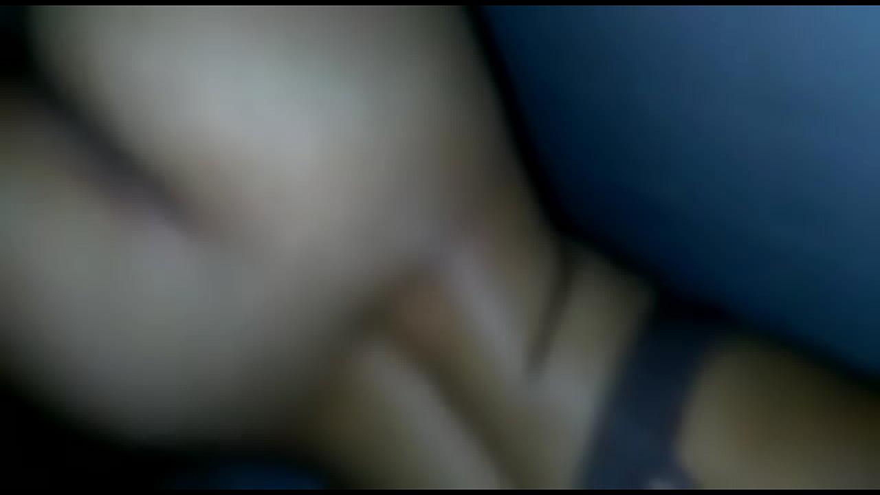 Novinha gostosa de bji com mlk roludo .. no banheiros