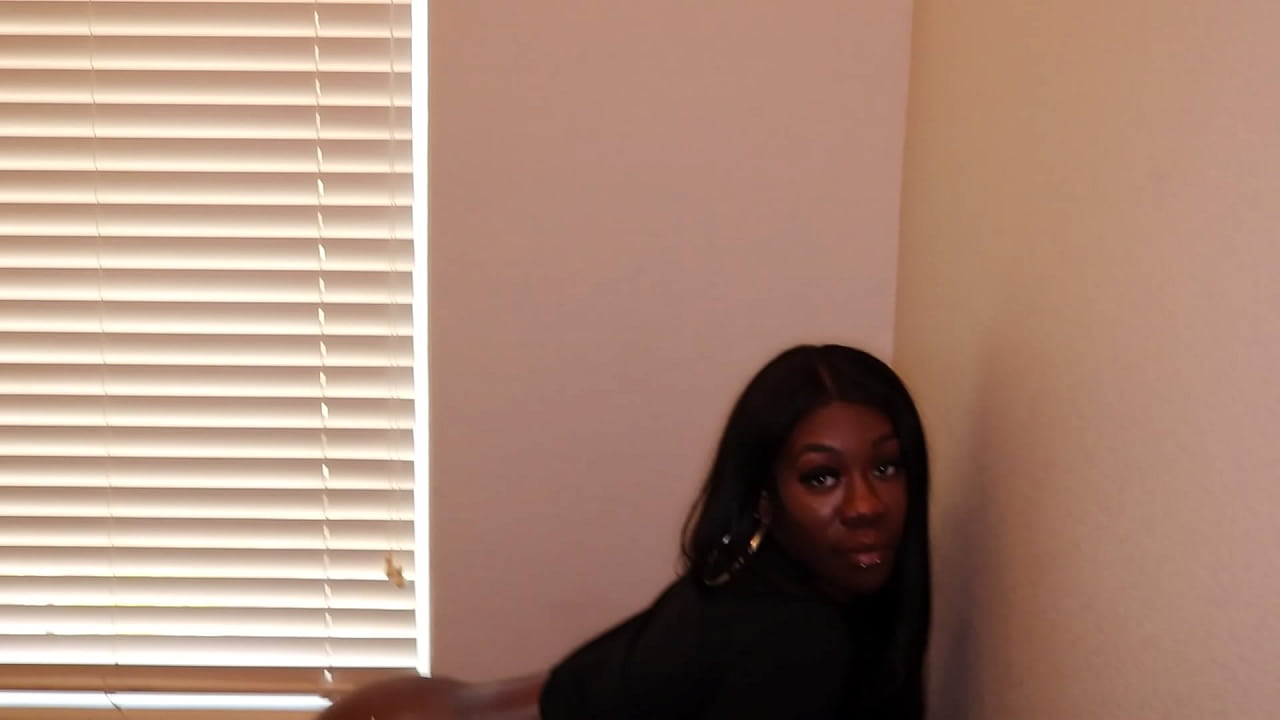 the hoe gets storked