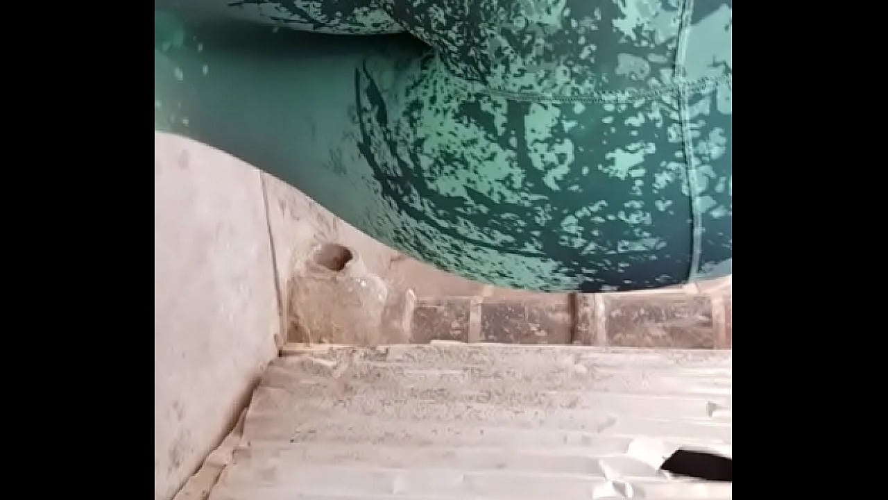 Culo sabroso en calza