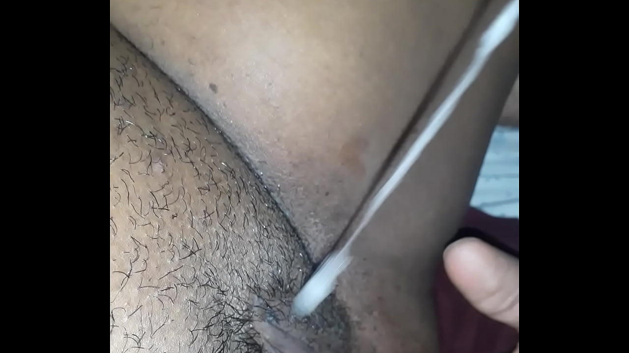 Mi vecina viene a casa y le ago rica paja