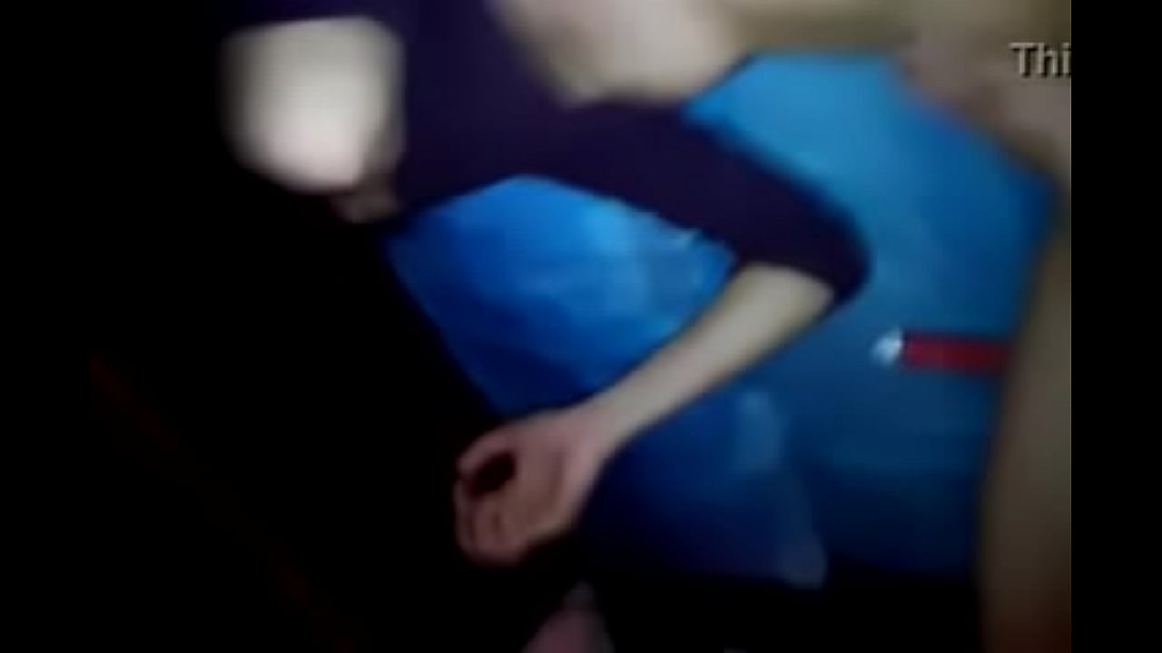 La putita de mi novia cogiendo 3 xvid