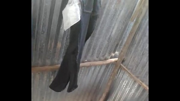 ca sỉ Minh vương h&eacute; l&ocirc; h&agrave;ng trong nh&agrave; rieng