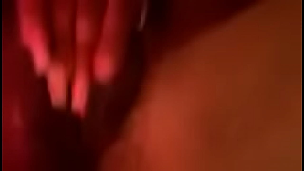 Watch how she splashes everywhere